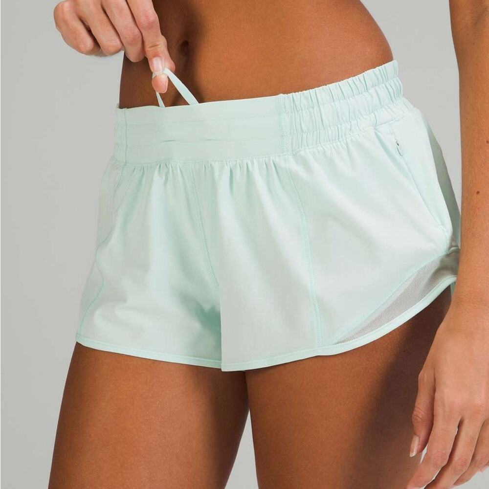 Lululemon Hotty Hot Low-Rise Lined Short 2.5" Mesh Trim Running Size 6 Reg